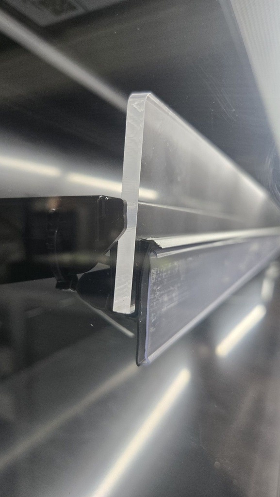Полу - вертикална хладилна витрина VESTA 250 / 2500x800x1600mm , Plug in, R290, отворена с нощна щора