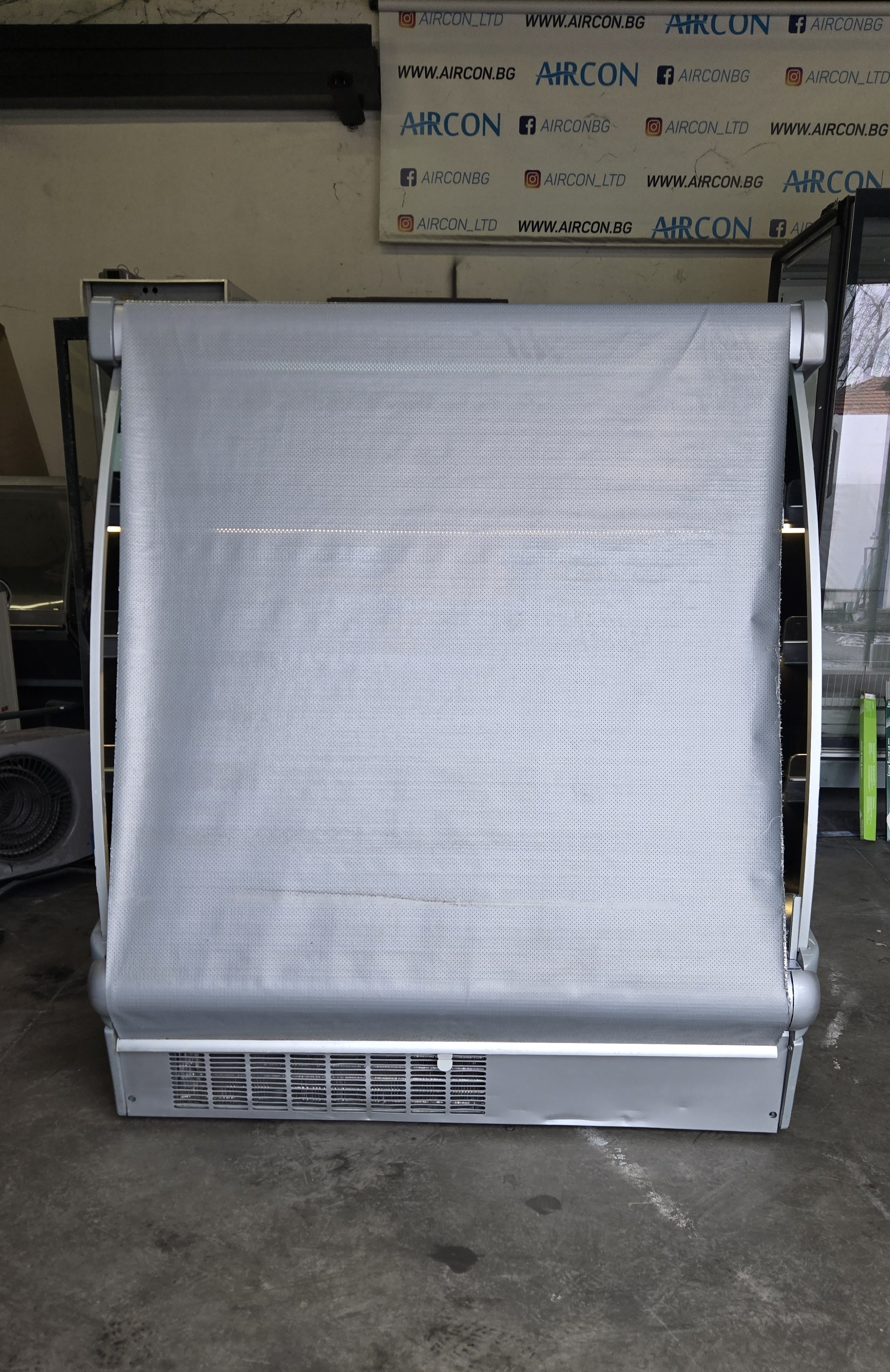 Полу вертикална Хладилна Витрина Oscartielle ARGUS 135x875x1510mm , Plug-in