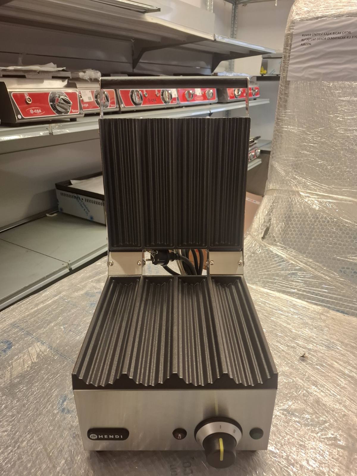 Контактен грил за хот-дог и колбаси Hendi ; 385x285x254 мм.