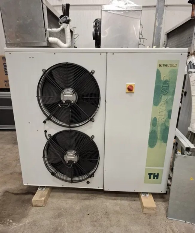 Хладилен агрегат Минус RIVACOLD RV4B0905, 380V, 8,23kw при -25/+45 С  